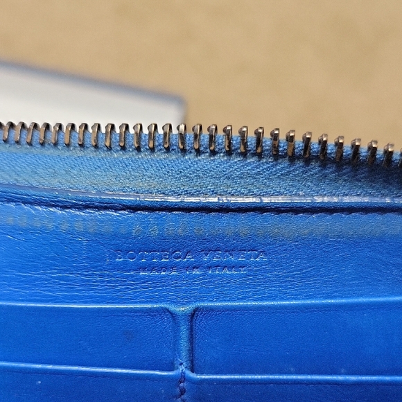 Bottega Veneta Blue Leather Wallet - Picture 1 of 10